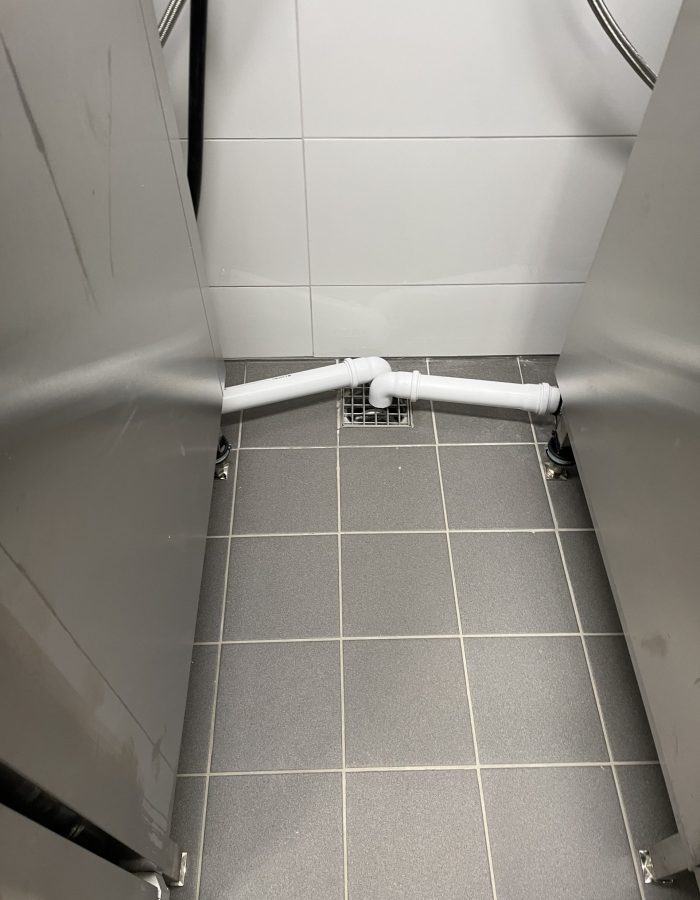 Entwässerung für zwei Kombidämpfer