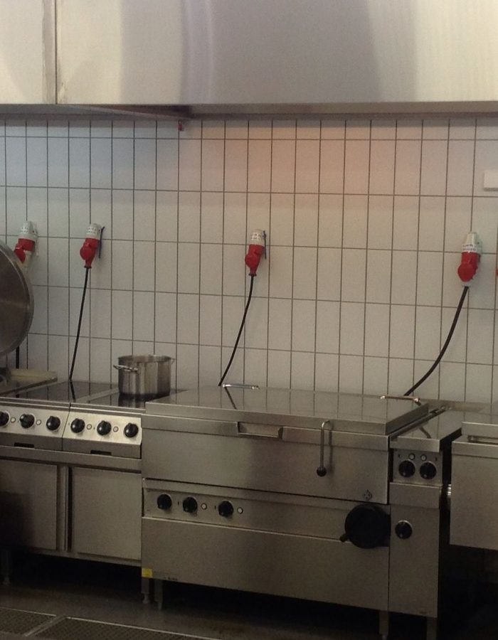 Geräte mit Anschluss über Stecke